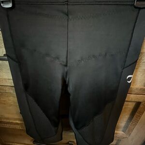 CW-X stabliyx shorts women’s large